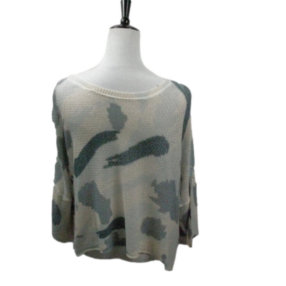 POL Lightweight Camouflage Sweater Size Small - Picture 3 of 4